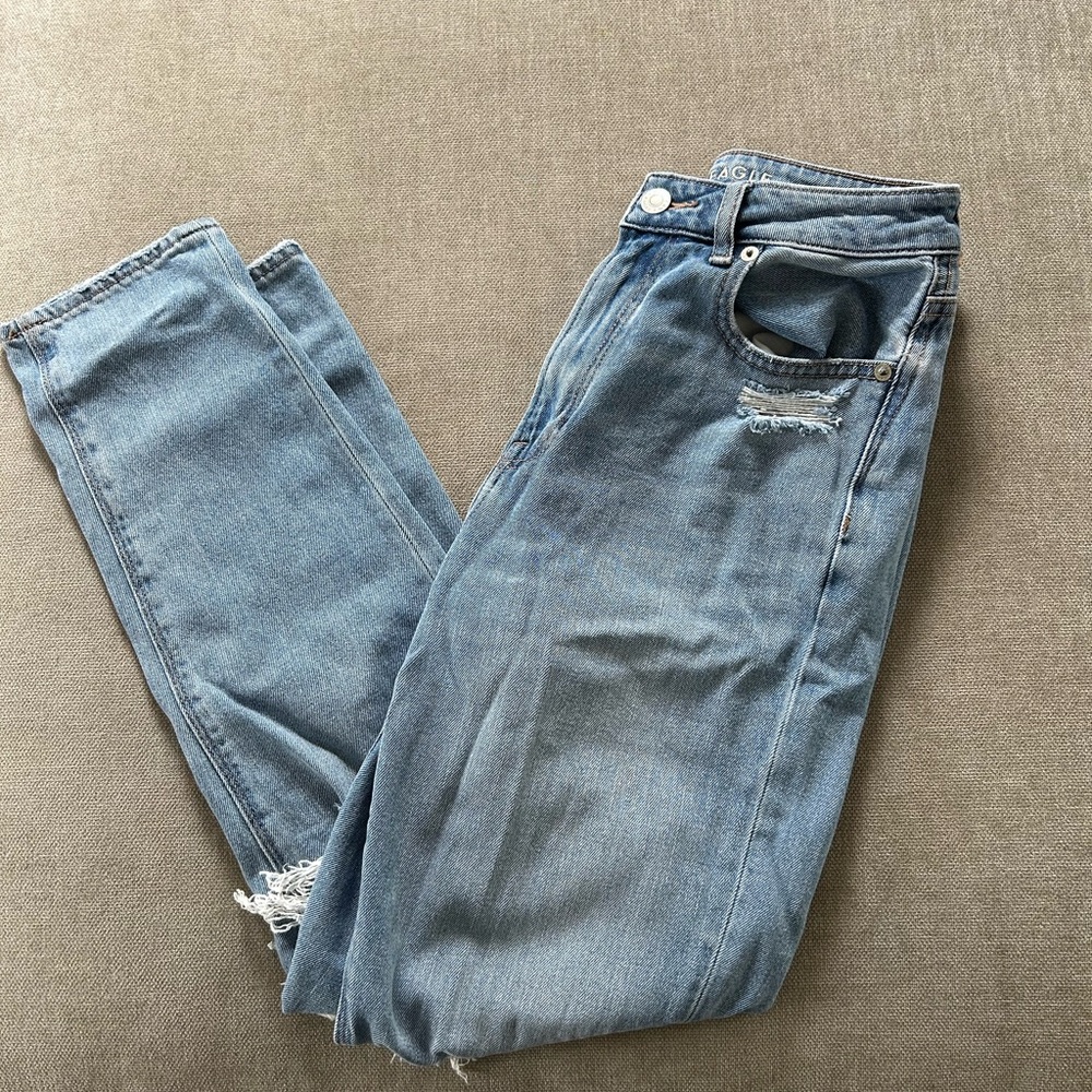 American Eagle Mom Jeans - Picture 3 of 4